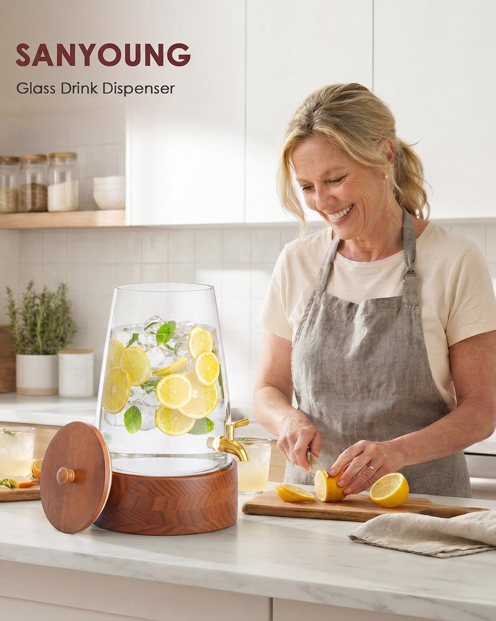 2 Gallon Glass Drink Dispenser with Spigot P5110