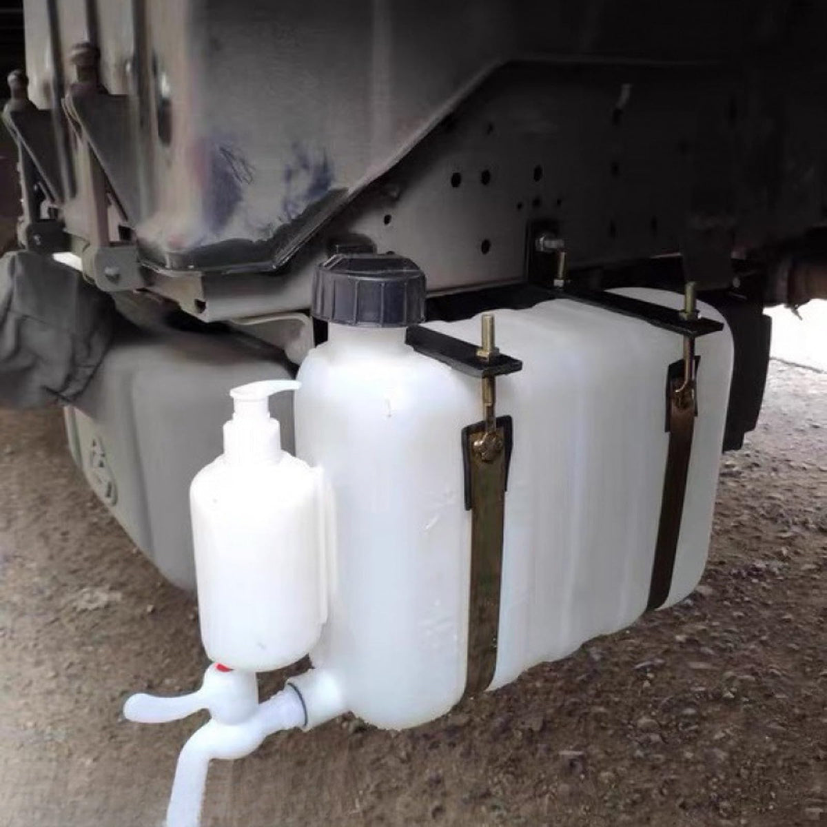 Portable Water Tanks with Faucet E9298